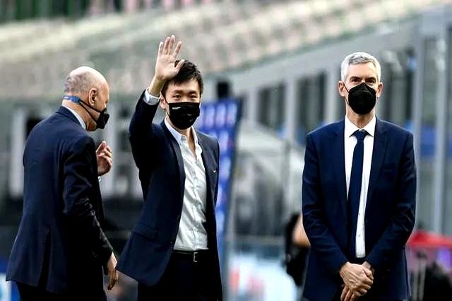 国际米兰发布备战花絮，今晨官宣签约，英超任务艰巨，细节决定成败(美方宣布将制裁普京女儿)