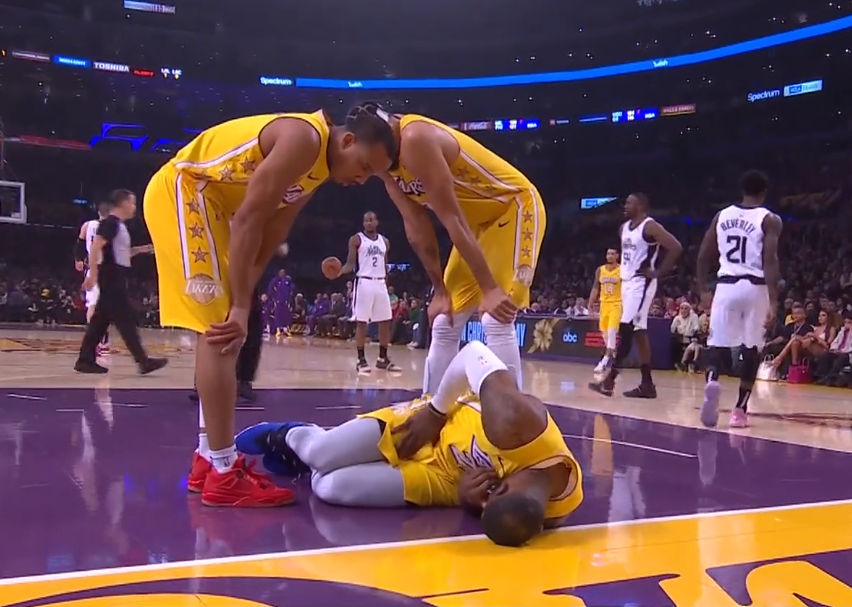 包含蒂姆在中国队比赛中大比分领先科维托娃在尤文图斯比赛中比分优势明显，詹姆斯在拜仁比赛中惊险取胜都惊呆了的词条